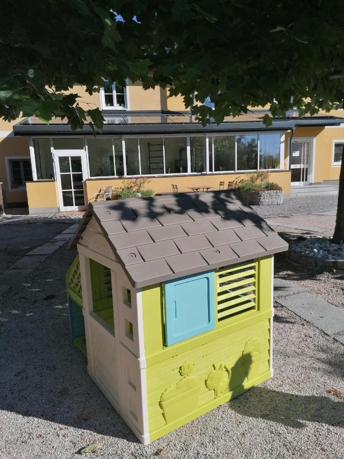Hinzenbach Ferienwohnung Schuhmann Mit Wintergarten Und Garten Therme Aquapulco Und Ikuna Erlebnispark, Zoo Schmiding 20 Min Mit Auto Entfernt Ab 3 Naechte Buchbar מראה חיצוני תמונה