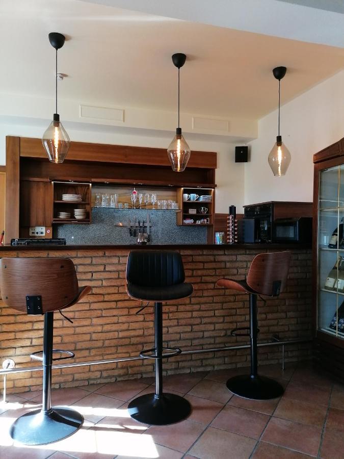 Hinzenbach Ferienwohnung Schuhmann Mit Wintergarten Und Garten Therme Aquapulco Und Ikuna Erlebnispark, Zoo Schmiding 20 Min Mit Auto Entfernt Ab 3 Naechte Buchbar מראה חיצוני תמונה