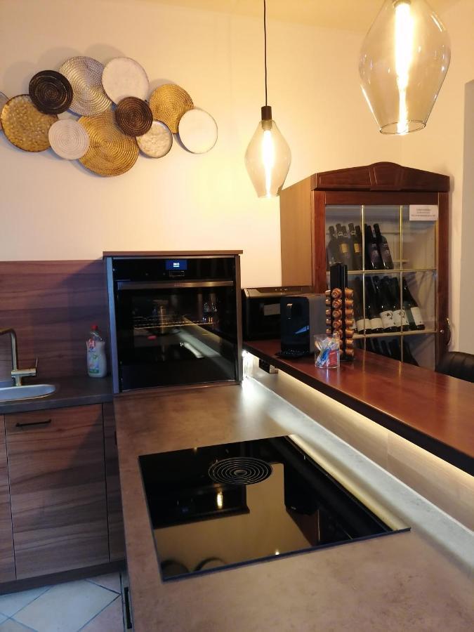 Hinzenbach Ferienwohnung Schuhmann Mit Wintergarten Und Garten Therme Aquapulco Und Ikuna Erlebnispark, Zoo Schmiding 20 Min Mit Auto Entfernt Ab 3 Naechte Buchbar מראה חיצוני תמונה