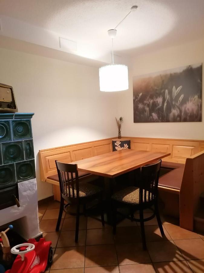 Hinzenbach Ferienwohnung Schuhmann Mit Wintergarten Und Garten Therme Aquapulco Und Ikuna Erlebnispark, Zoo Schmiding 20 Min Mit Auto Entfernt Ab 3 Naechte Buchbar מראה חיצוני תמונה